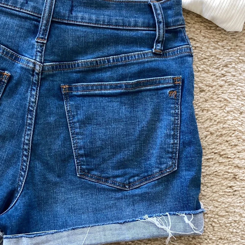 Madewell High Rise Denim Shorts Button Front Edition - Picture 5 of 5